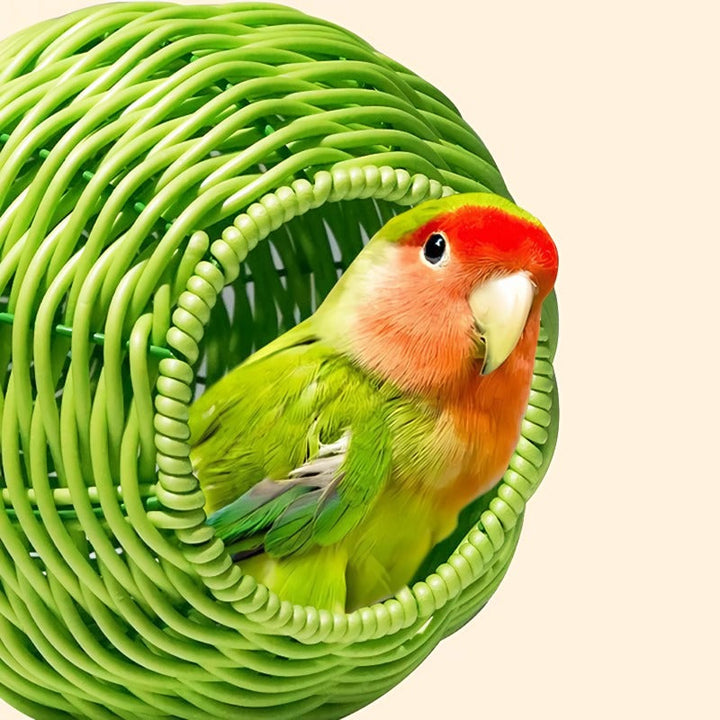 BowLift | Sturdy and breathable rattan bird's nest