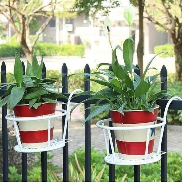 VerdaLift Plant Hanging Shelf — Finally rock-solid support for your balcony dreams | Bowlift