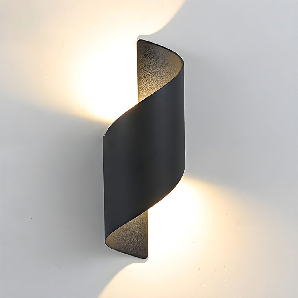 BowLift | LED Wall Light with Minimalist Aluminum Design