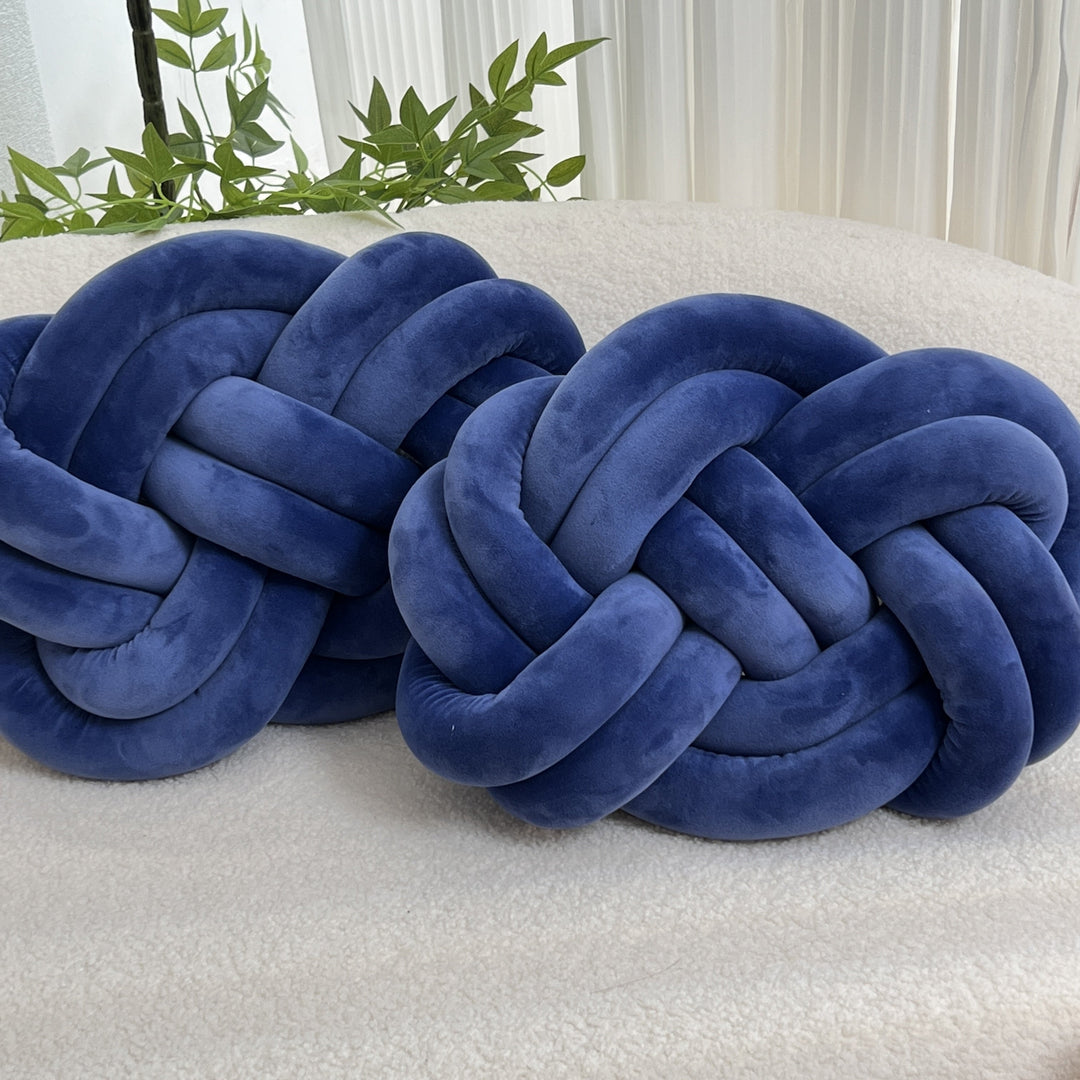 CozyPlush Set with 2 Plush Decorative Pillows – Soft Elegance for Your Home Bowlift