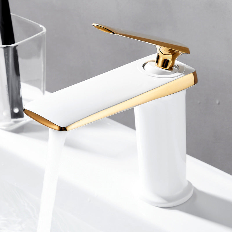 BowLift | Single Hole Sink Faucet 6.69" H Modern Luxury Sink Faucet