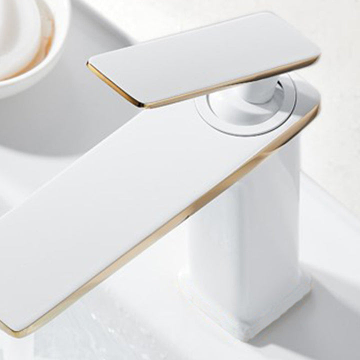 BowLift | Single Hole Sink Faucet 6.69" H Modern Luxury Sink Faucet