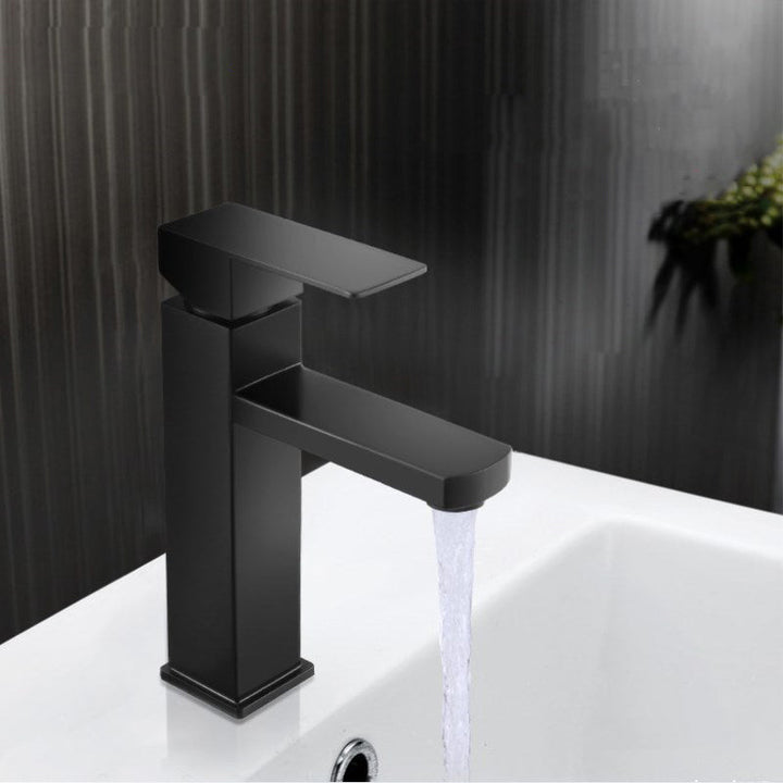 BowLift | Modern Sink Faucet Centerset Bathroom Sink Faucet in Black