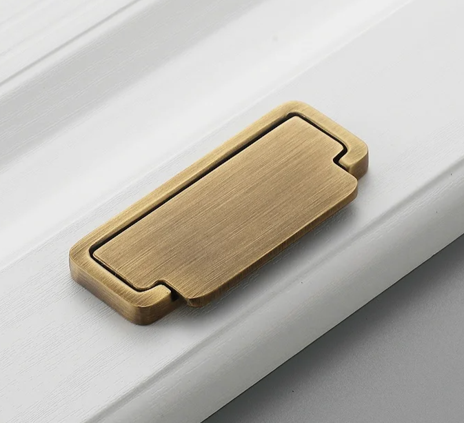 Bronvella ArcRetro Furniture Handle in Antique Copper Bowlift