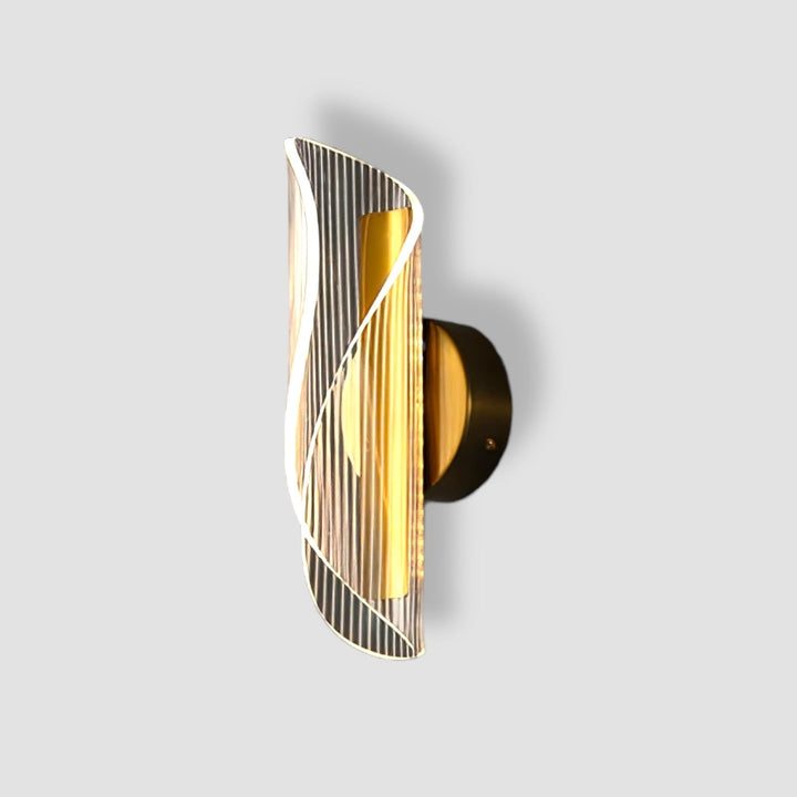 BowLift | CrystalAura – Sparkling Crystal Wall Light for Glamorous Touch
