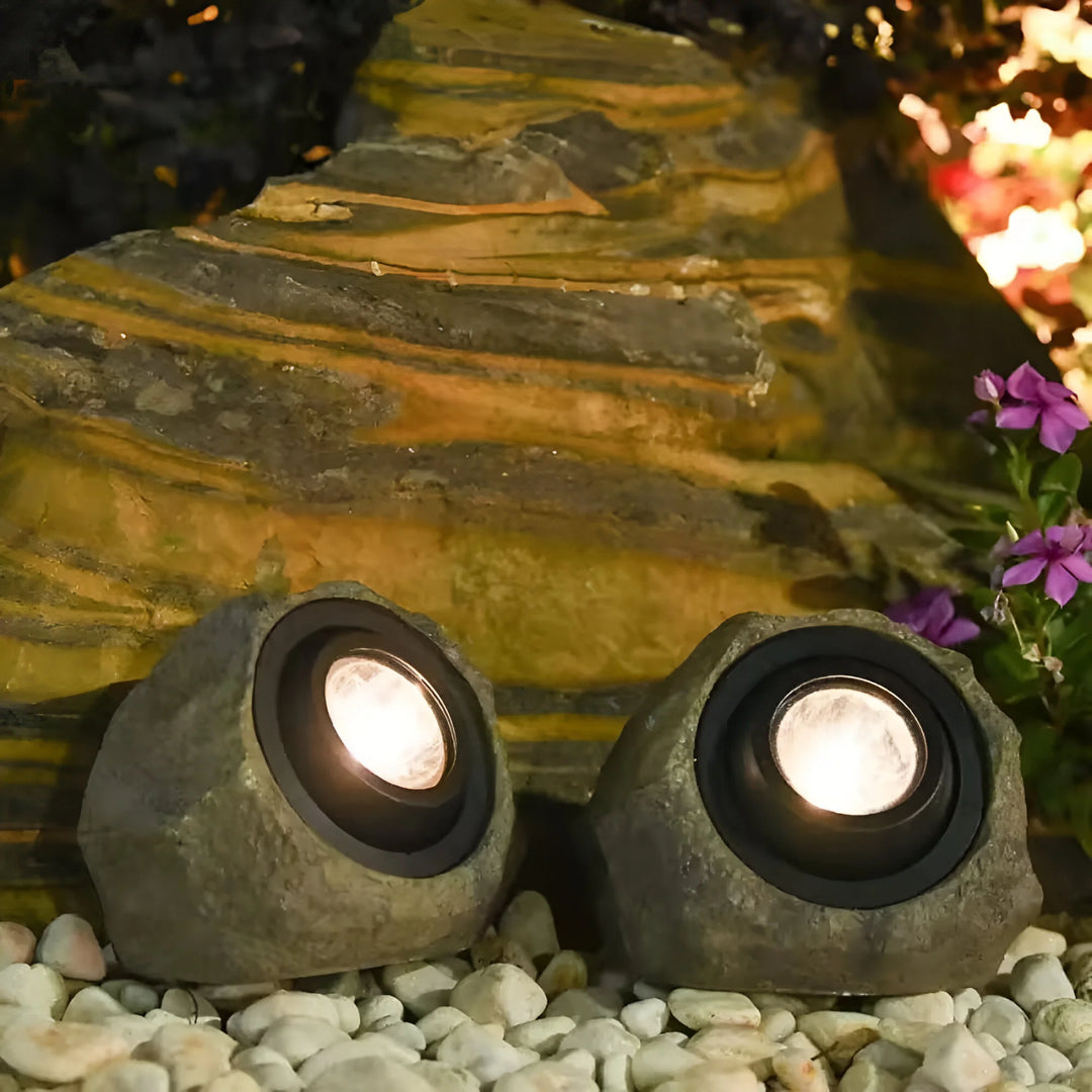 StoneGlow – Solar Rock Garden Light