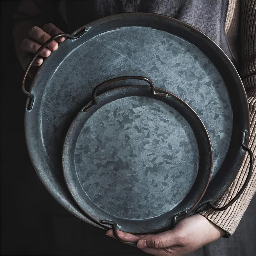 BowLift | Retro Round Metal Dinner Serving Trays