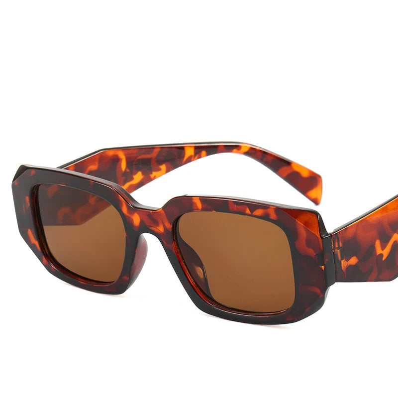 Kimberly Sunglasses | Fashionable & Rectangular | Bowlift