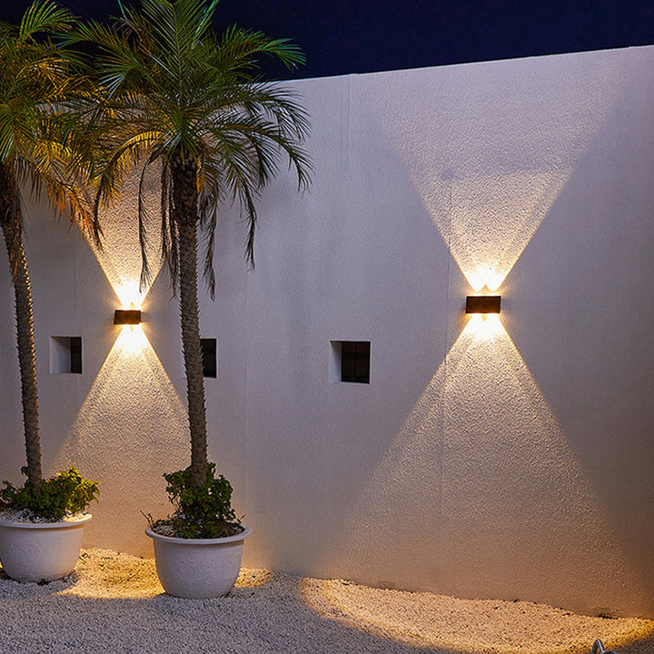 BowLift | Solar Outdoor Wall Light