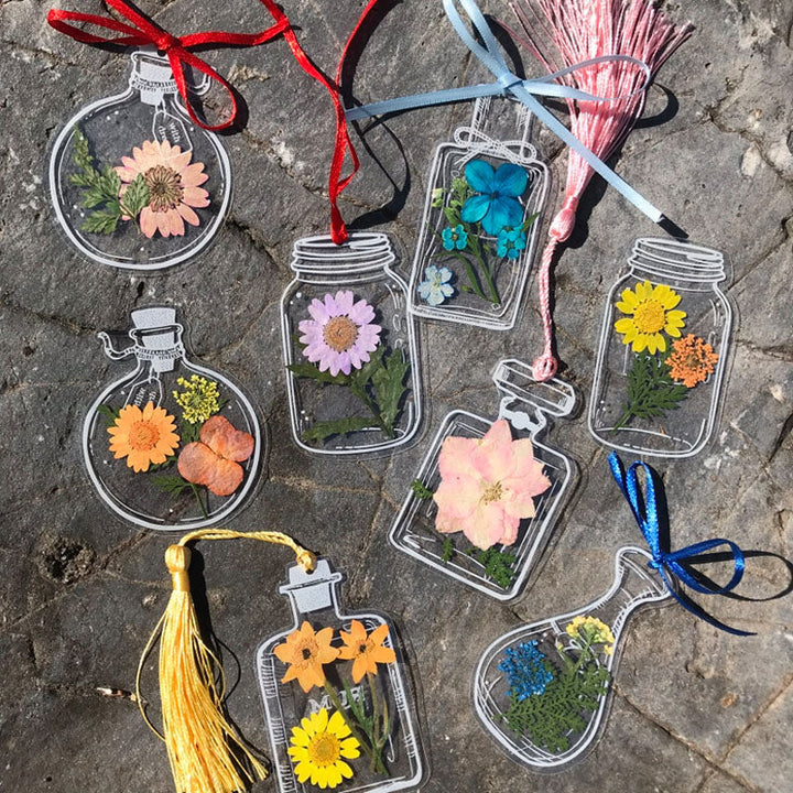 BowLift | Transparent dried flower bookmarks