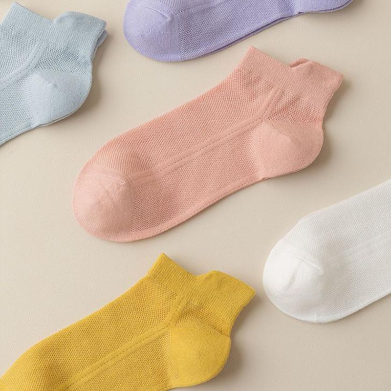 BowLift | Ultra-thin, non-slip socks with invisible effect