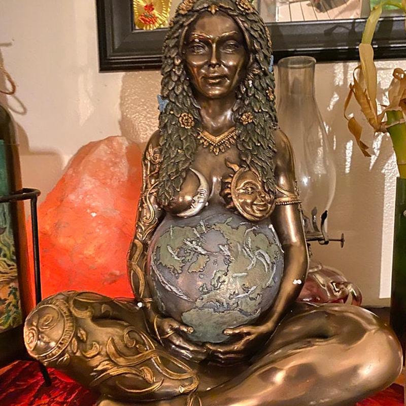 Statue of the Earth Goddess | Bowlift