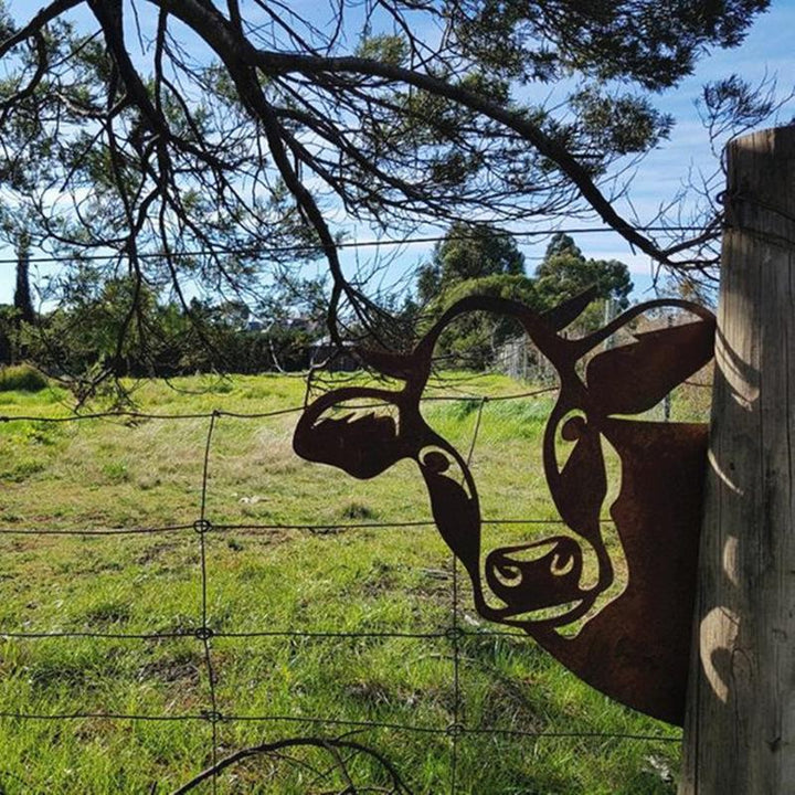 BowLift | Outdoor Garden Farm Spying Goat Metal Artwork Indoor Decoration