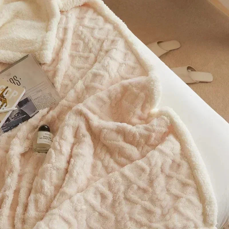 BowLift | Cozy winter blanket made of lamb wool providing extra warmth