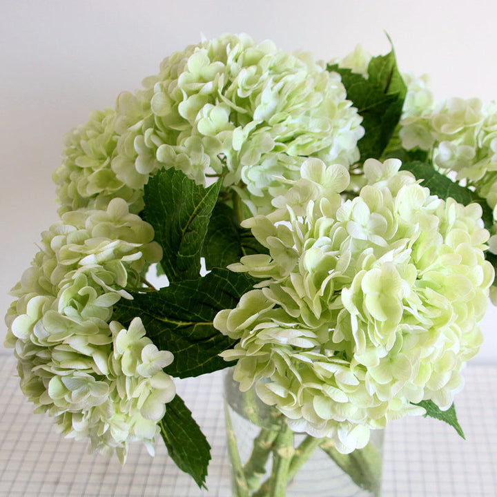 BowLift | Artificial Hydrangea Flowers Outdoors