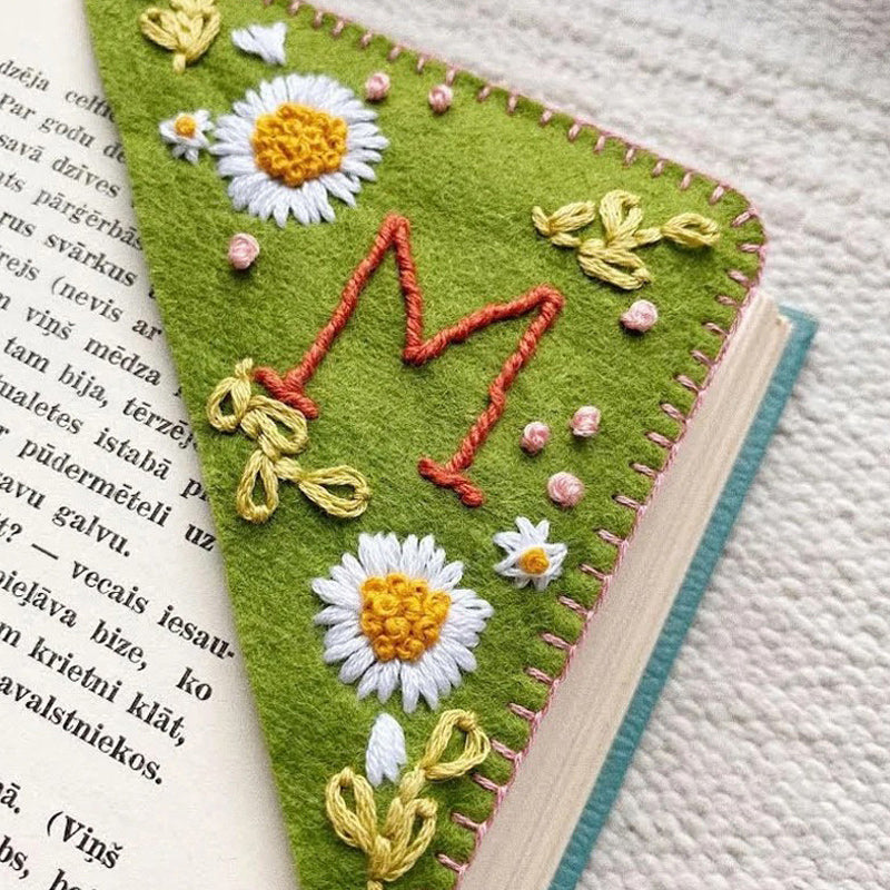 BowLift | Personalized hand-stitched corner bookmark