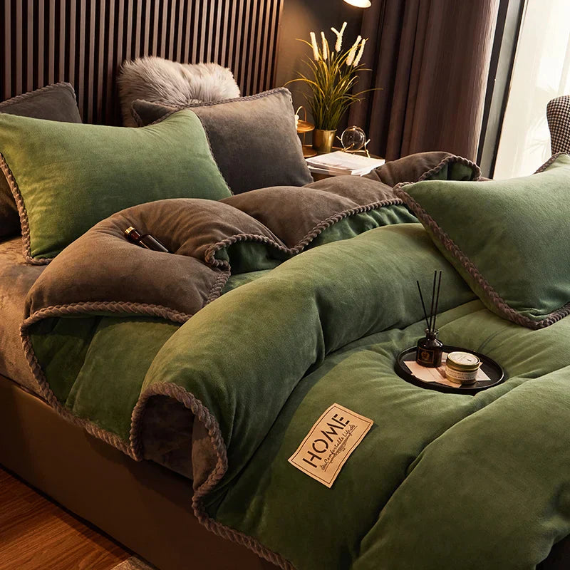 BowLift | PlushHaven Luxe Velvet Duvet Cover Set – Kingsize Warmth & Comfort