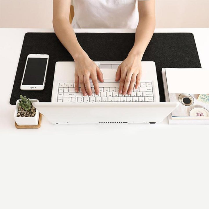 BowLift | Felt Desktop Mat