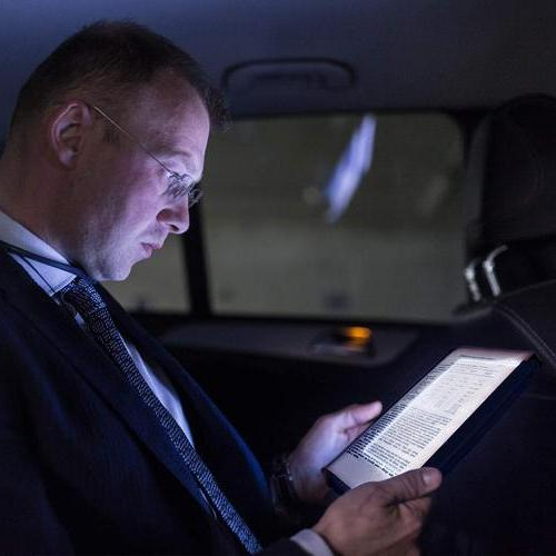 BowLift | Premium Flat Book Panel Reading Night Light