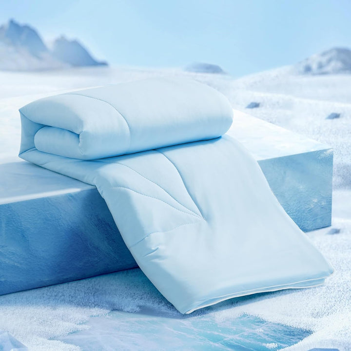 Ultra Soft Cloudy 3D Cooling Comforter  Extreme Q Max 0.5-Blue & Gray | Bowlift