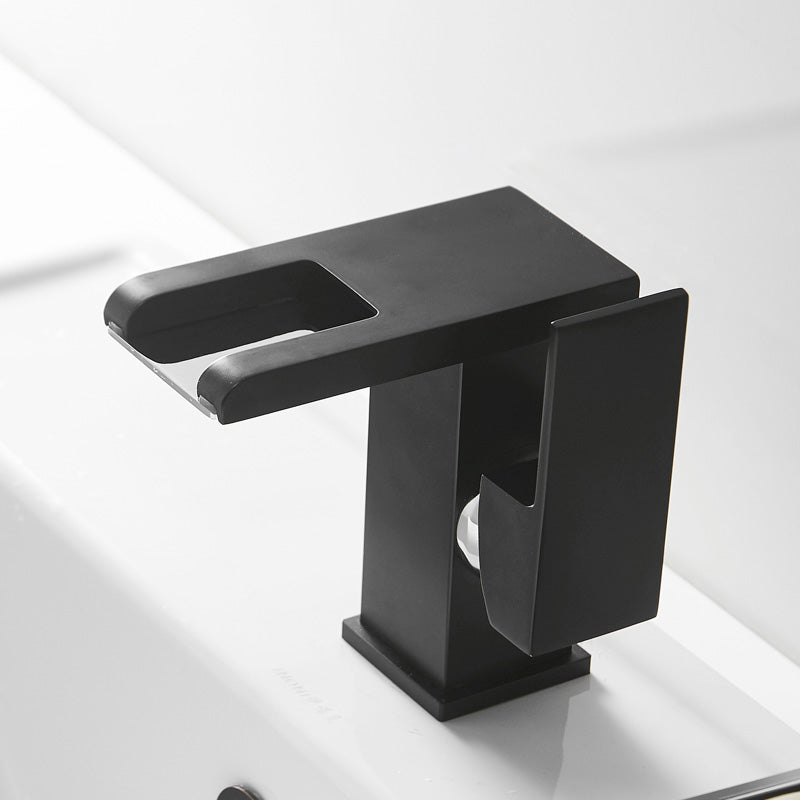 BowLift | Modern basin mixer single lever sink faucet