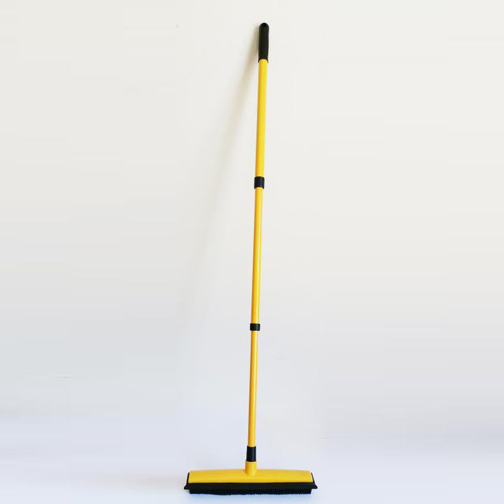BowLift | Three-section telescopic pole carpet delinting broom