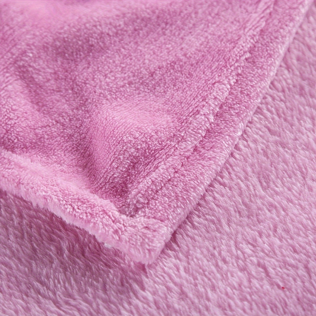 LuxeSoft – Premium Flannel Fleece Blanket for Ultimate Comfort Bowlift