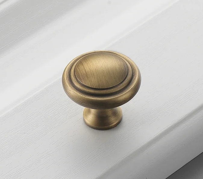 Bronvella ArcRetro Furniture Handle in Antique Copper Bowlift