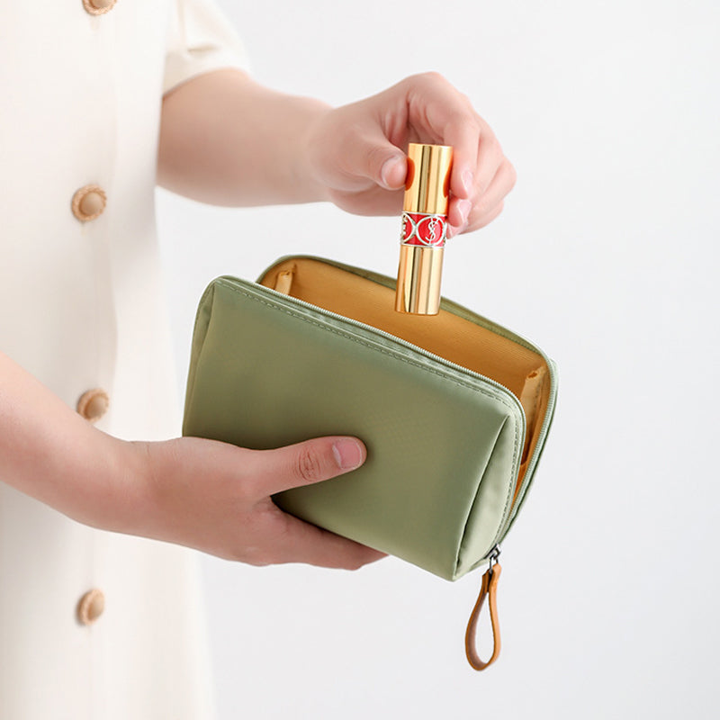 Solid color cosmetic bag with double zipper | Bowlift