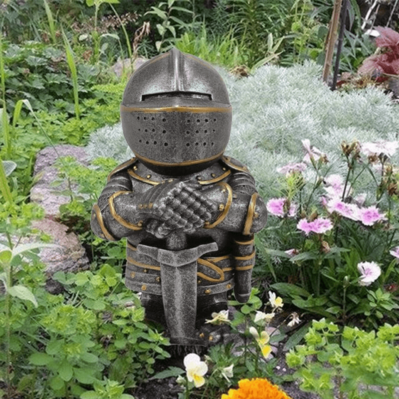 Little Knight Garden Guardian | Bowlift