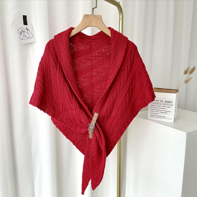 BowLift | Triangular Knit Scarf with Leather Loop
