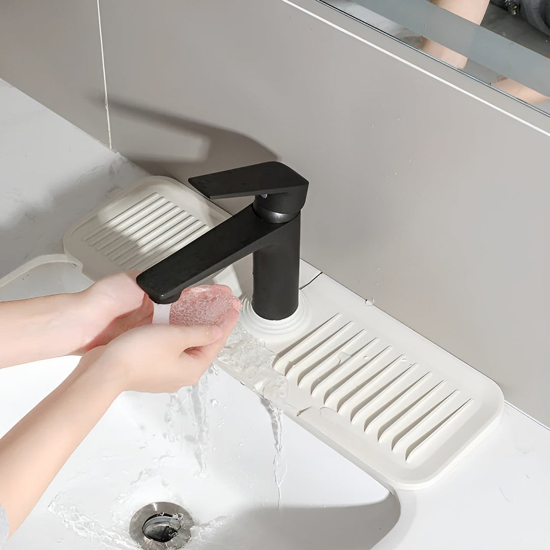 Silicone splash guard for faucet – Practical drip mat | Ideal for kitchen & bathroom | Bowlift