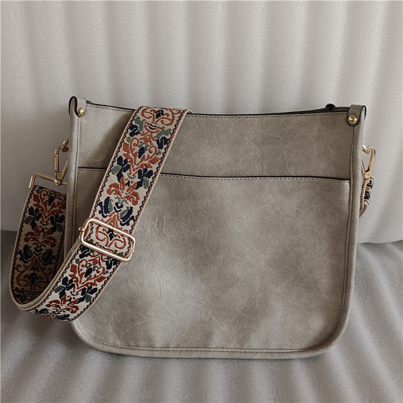 Shoulder bag with large capacity | Bowlift