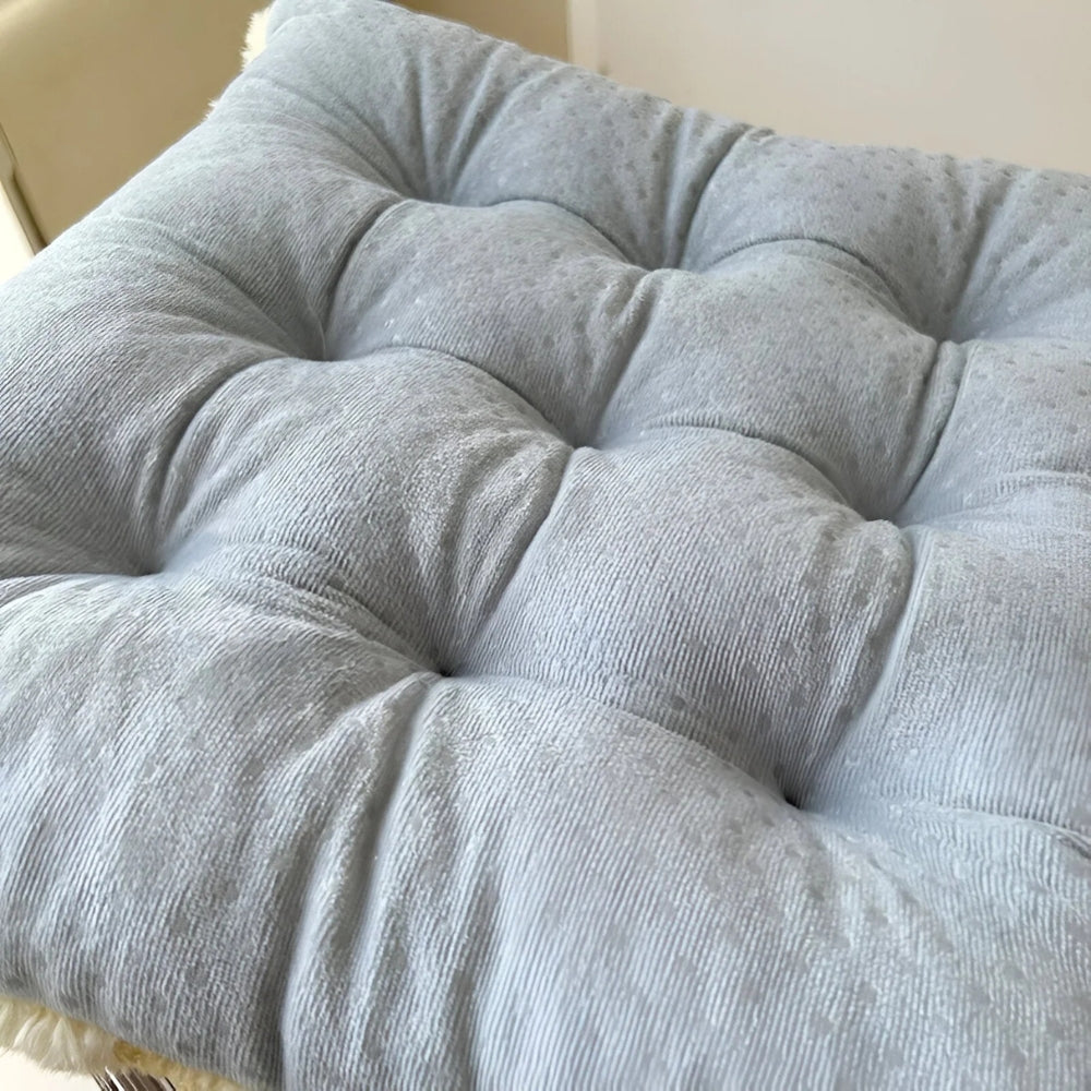 BowLift | Fuzzy Checkered Fur Padded Cushion