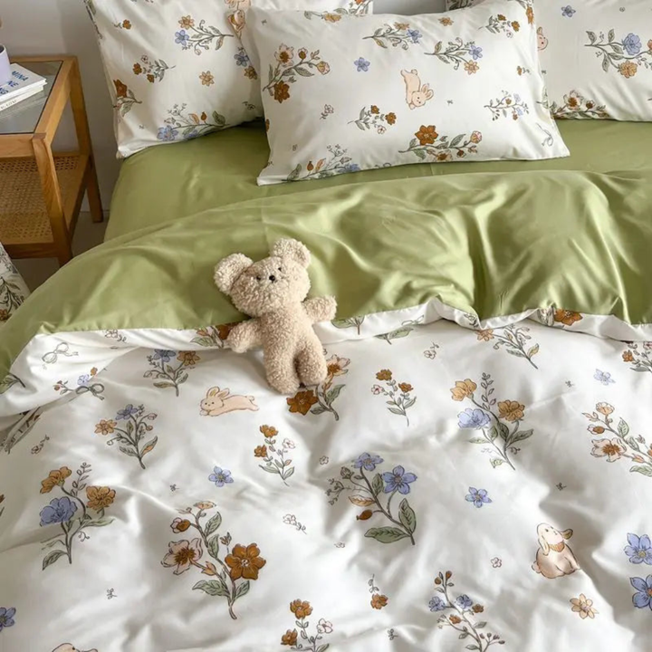 BowLift | Soft Floral Comforter Cover for Elegant Bedroom Decor