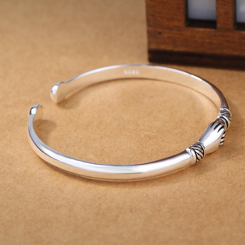 BowLift | 2022 Friendship Handshake Bracelet
