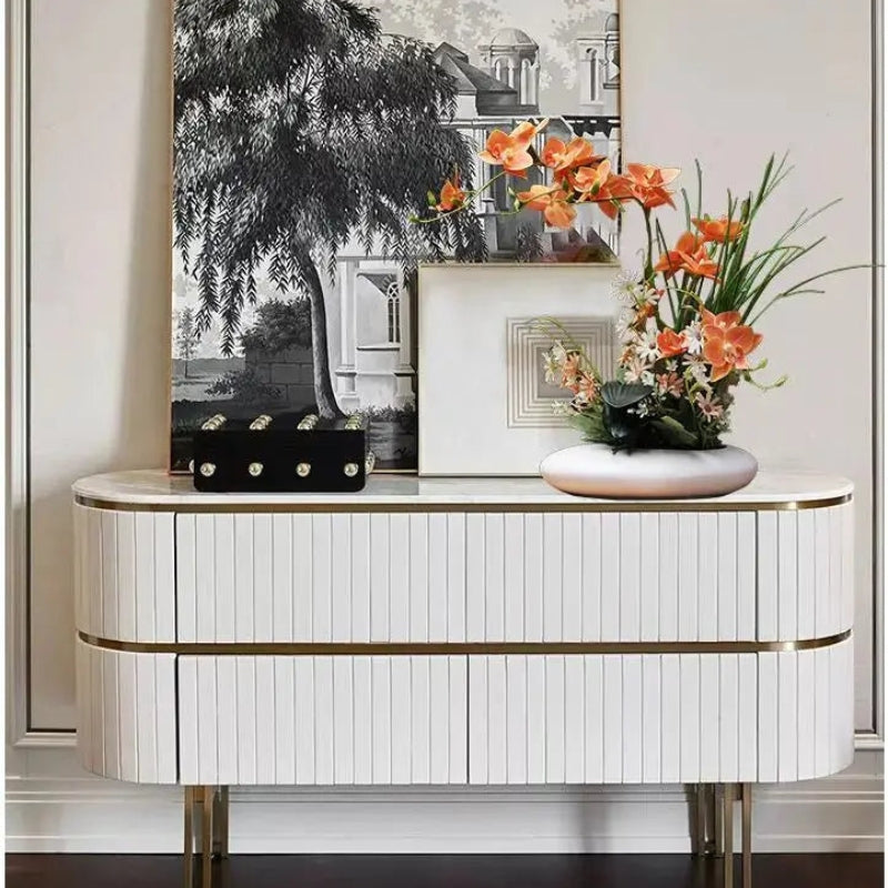 Lifelike flower arrangement in a modern vase Bowlift