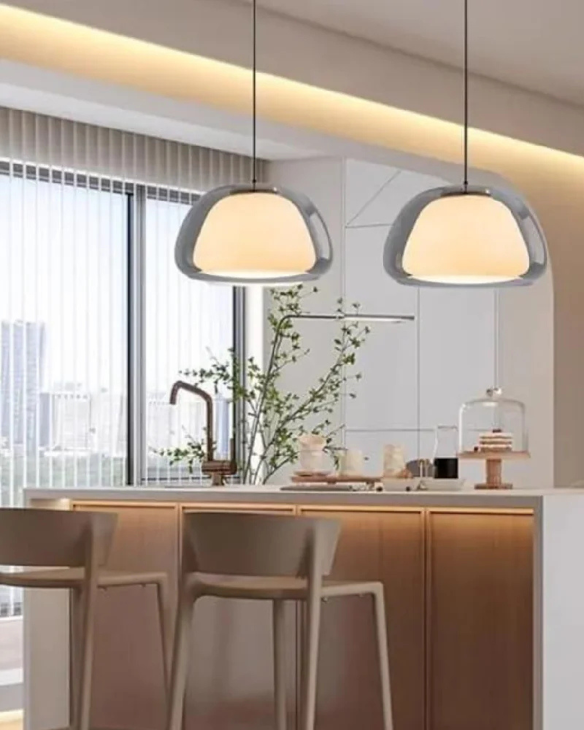 BowLift | Elegant Lamp in the Form of a Glass Dome with Crystal Accent