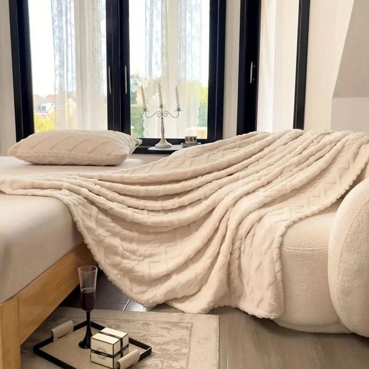BowLift | DOLA - Cloud Soft Blanket