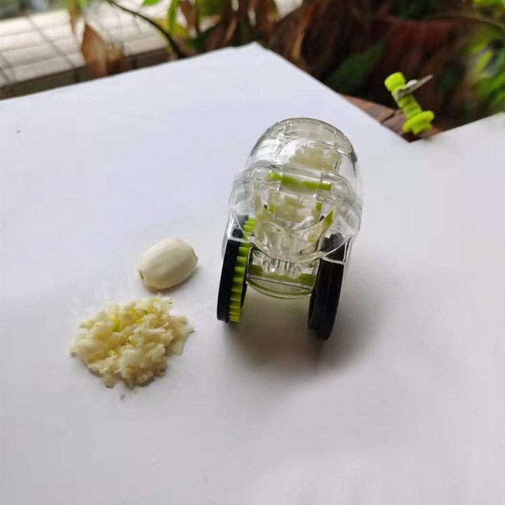 BowLift | Roller Garlic Press