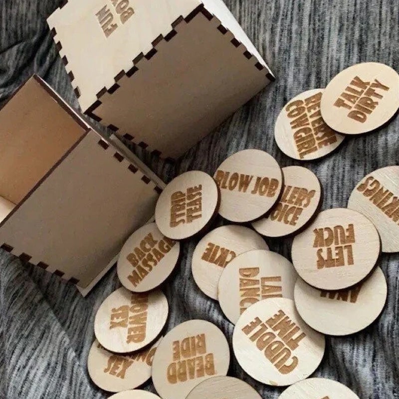 BowLift | Fun Date Night Activity Tokens & Box (Set of 20 Pieces)