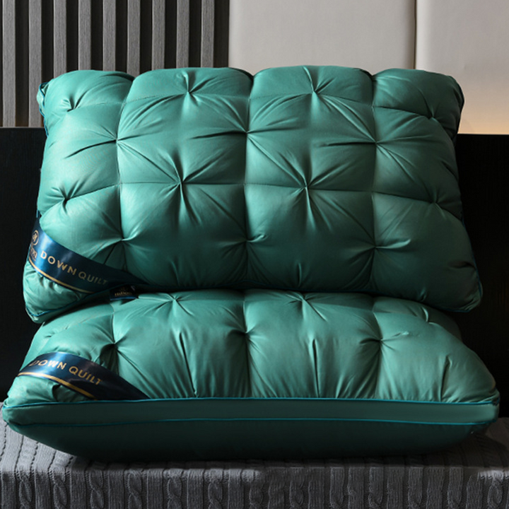 Ergonomic neck pillow with 3D quilting | Bowlift