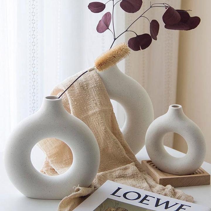 BowLift | Minimalist Circular Ceramic Vase