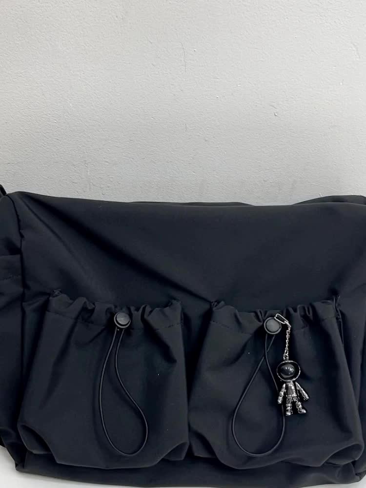 BowLift | UrbanLiner Nylon Messengerbag – Black Shoulder Bag with Zipper for Daily Use
