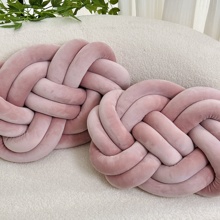 BowLift | ComfortCloud Pillow - Luxurious soft pillows with button design
