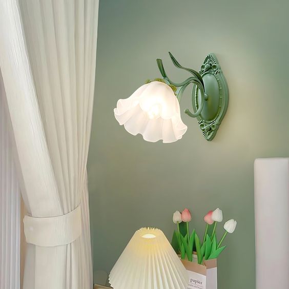 BowLift | LED Lily of the Valley Flower Wall Lamp - Decorative Floral Light Fixture for Living Room & Bedroom Decor
