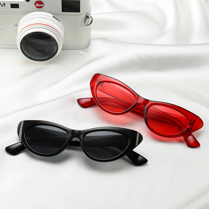 Cat-Eye Frame Sunglasses with Enhanced UV Protection Bowlift
