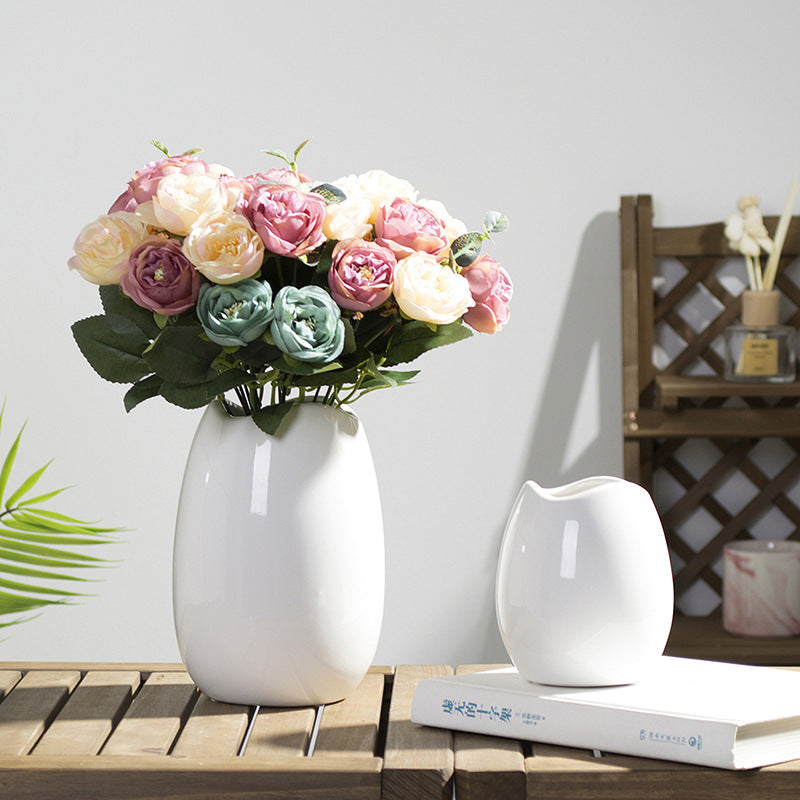 Stylish ceramic vase Bowlift