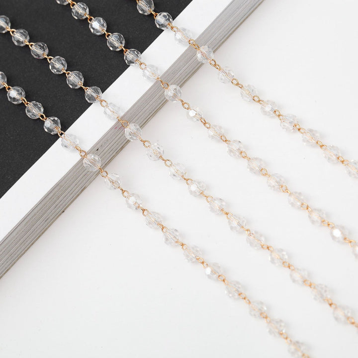 Elegant Crystal Eyewear Chain Bowlift