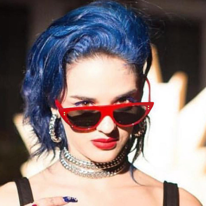 Chic Cat-Eye Sunglasses with Elevated Design Bowlift